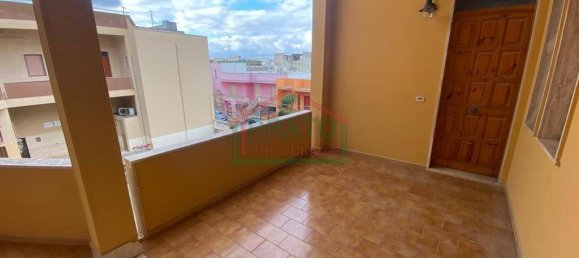 Квартира с 2 спальнями в Trepuzzi, Италия № 120090 3