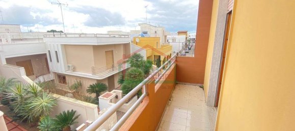 Квартира с 2 спальнями в Trepuzzi, Италия № 120090 9