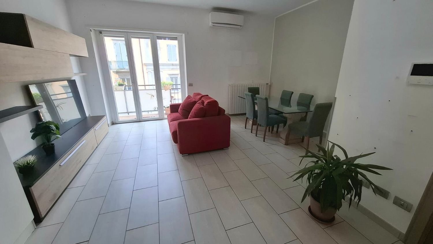 3 Schlafzimmer Wohnung in Varese, Italy, Nr. 312008