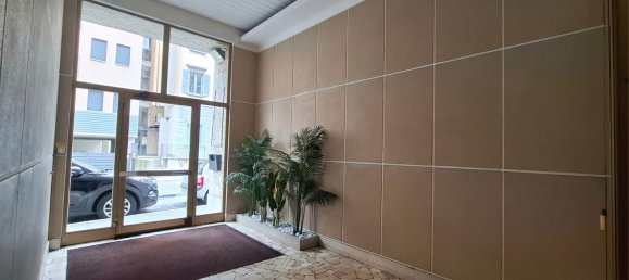 3 Schlafzimmer Wohnung in Varese, Italy, Nr. 312008 21