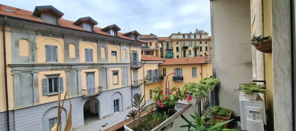 3 Schlafzimmer Wohnung in Varese, Italy, Nr. 312008 3