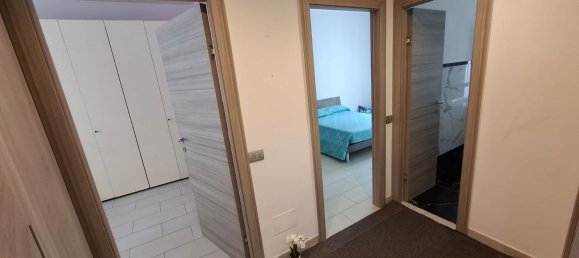 3 Schlafzimmer Wohnung in Varese, Italy, Nr. 312008 11