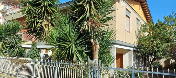 10 rooms Villa in Bari, Italy No. 90351 2