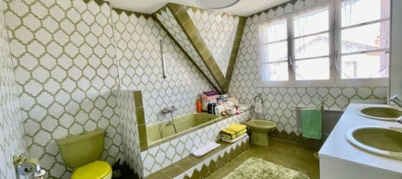 5 bedrooms House in Drancy, France No. 311797 9