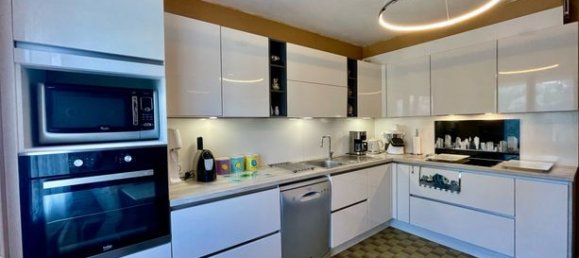 5 bedrooms House in Drancy, France No. 311797 7