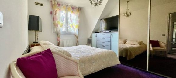 5 bedrooms House in Drancy, France No. 311797 2