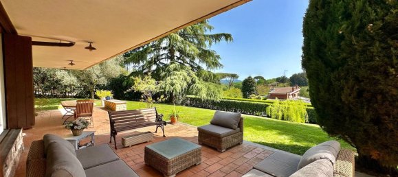 7 bedrooms Villa in Rome, Italy No. 46809 2