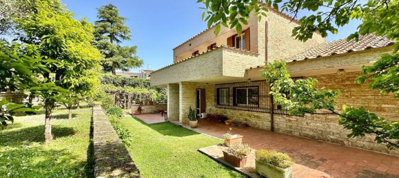 7 bedrooms Villa in Rome, Italy No. 46809 20