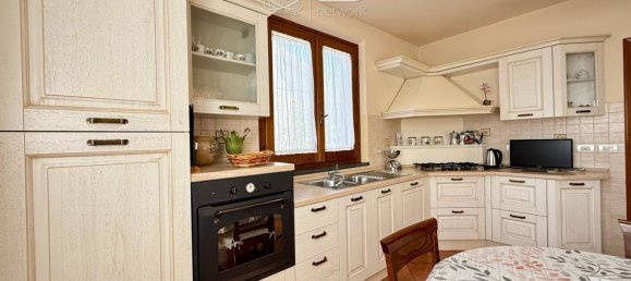 8 bedrooms Villa in Viareggio, Italy No. 323862 16