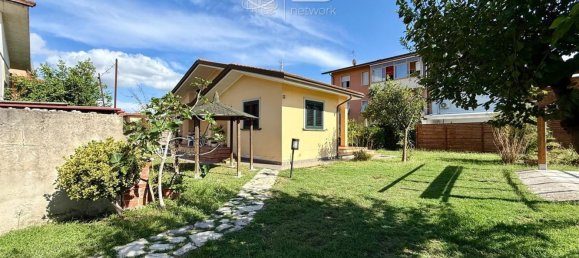 8 bedrooms Villa in Viareggio, Italy No. 323862 4