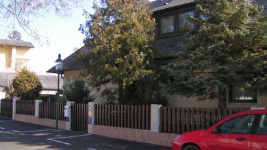  Castillos de 8 habitaciónes en Gumpoldskirchen, Austria No. 201003