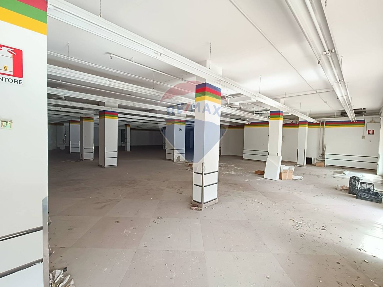 Propriété commerciale à Trescore Balneario, Italy 763m² No. 316124