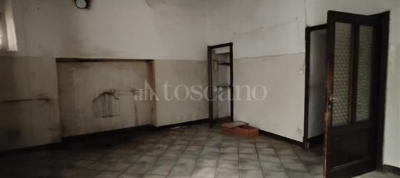 6 rooms House in Montalcino, Italy No. 134987 2