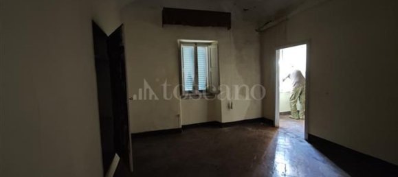 6 rooms House in Montalcino, Italy No. 134987 14