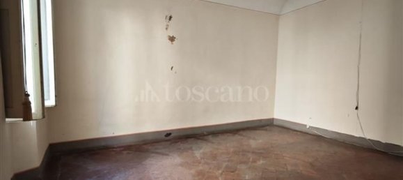 6 rooms House in Montalcino, Italy No. 134987 9