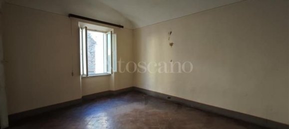 6 rooms House in Montalcino, Italy No. 134987 11