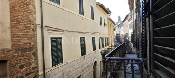 6 rooms House in Montalcino, Italy No. 134987 17