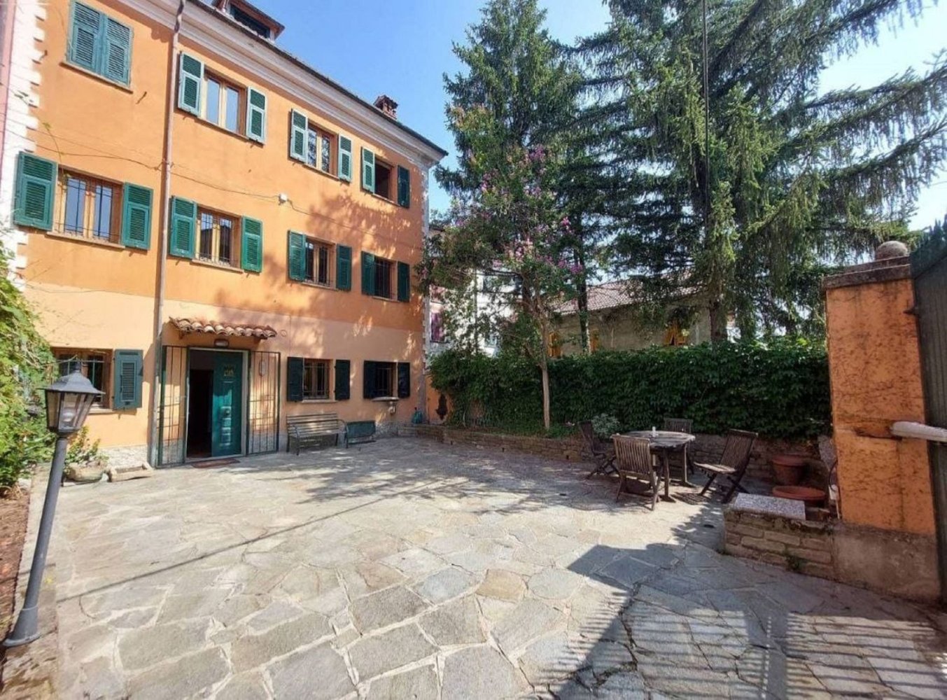 12 rooms House in Lerma, Italy No. 214916