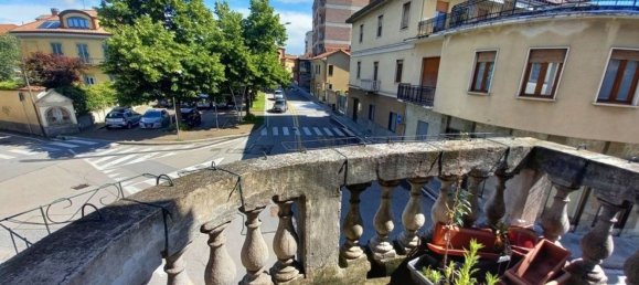 490m² Commercial property in Chieri, Italy No. 352989 4