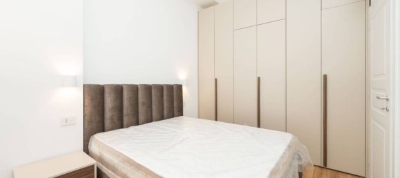 3 bedrooms Apartment in Milan, Italy No. 337409 8