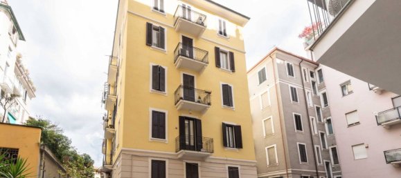 3 bedrooms Apartment in Milan, Italy No. 337409 25