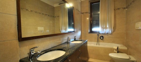 Apartamento de 4 habitaciónes en Vimercate, Italy No. 187599 15