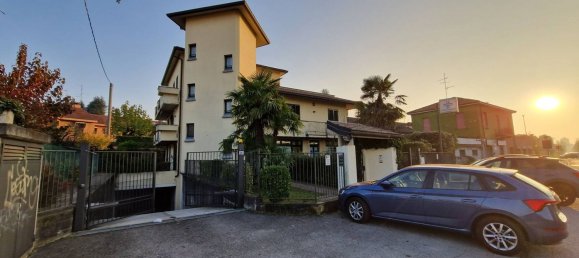 Apartamento de 4 habitaciónes en Vimercate, Italy No. 187599 2