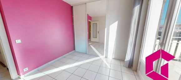 5 bedrooms House in Saint-Galmier, France No. 208801 6