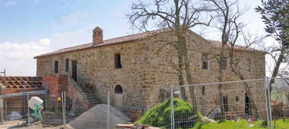 Studio in Torrita di Siena, Italy No. 1470 6