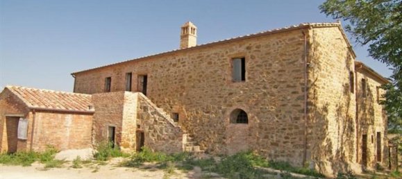 Studio in Torrita di Siena, Italy No. 1470 2