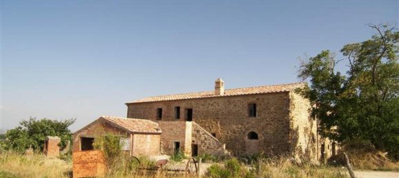 Studio in Torrita di Siena, Italy No. 1470 8