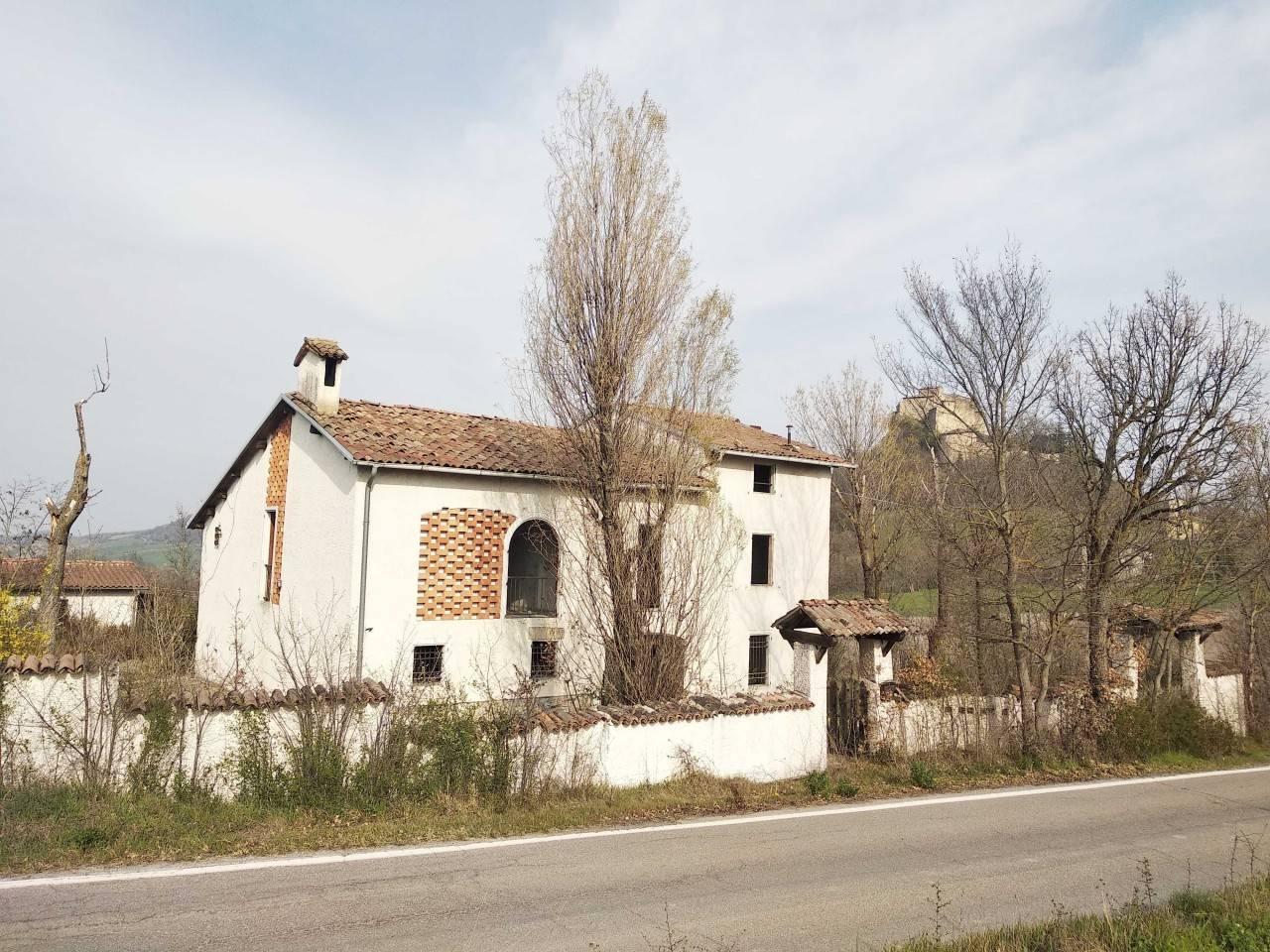 7 rooms Villa in Canossa, Italy No. 157434