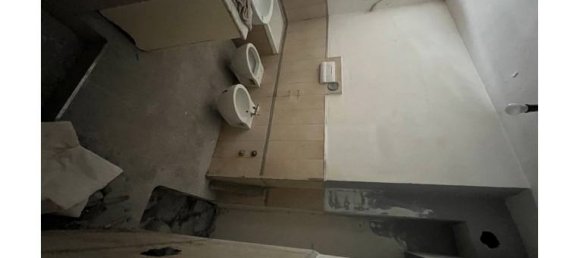 Casa de 4 habitaciónes en Avellino, Italy No. 252969 5