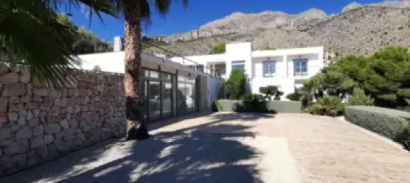 3 bedrooms Villa in Altea, Spain No. 80987 3