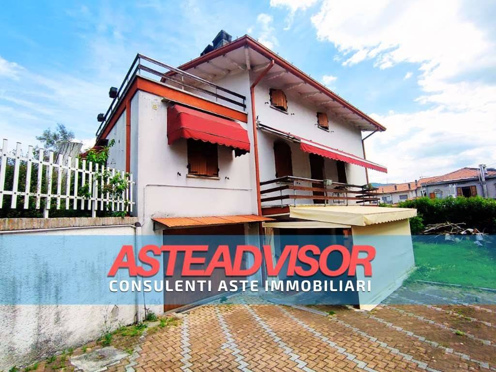 Villa T4 em Montescudo Monte Colombo, Italy N.º 11409