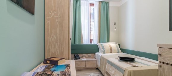 1000m² Building in Cagliari, Italy No. 297103 27