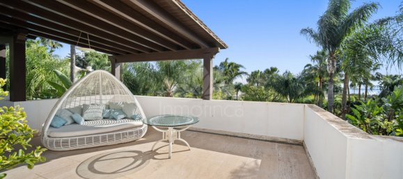 6 bedrooms Villa in Marbella, Spain No. 98933 45