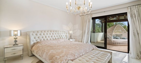 6 bedrooms Villa in Marbella, Spain No. 98933 38