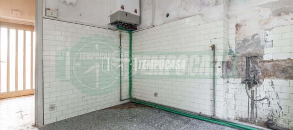 2 غرف نوم شقة في Gerenzano, Italy رقم 348724 10