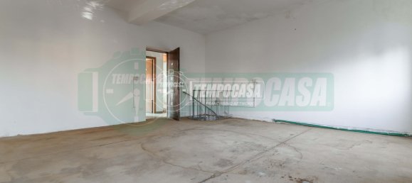 2 غرف نوم شقة في Gerenzano, Italy رقم 348724 3