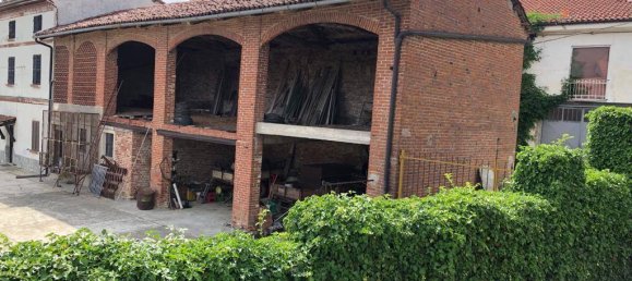 3 bedrooms House in Asti, Italy No. 20333 37