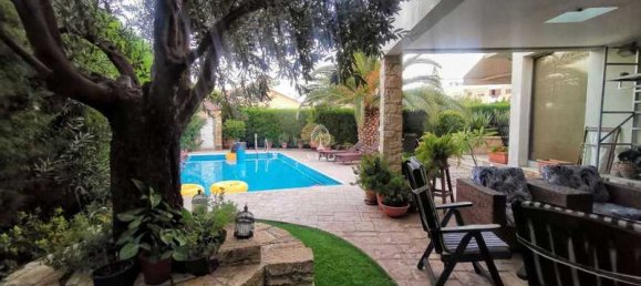 4 Schlafzimmer Gewerbliche Immobilie in Mesa Geitonia, Cyprus, Nr. 18964 10