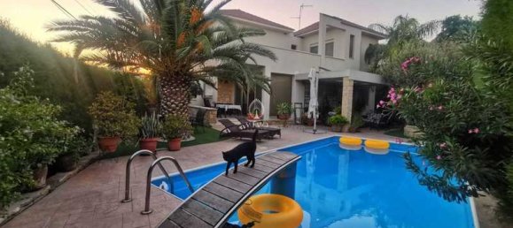 4 Schlafzimmer Gewerbliche Immobilie in Mesa Geitonia, Cyprus, Nr. 18964 11