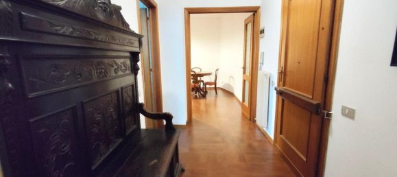 5غرفة شقة في Massa, Italy رقم 108348 4