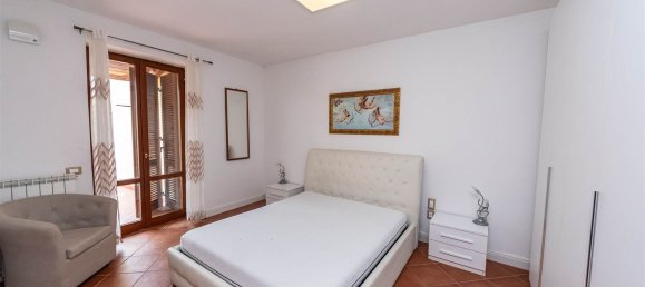 2 bedrooms Apartment in Pistoia, Italy No. 313758 11
