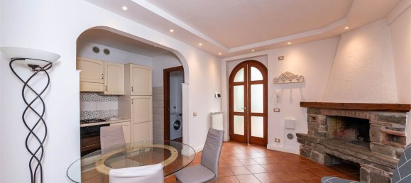 2 bedrooms Apartment in Pistoia, Italy No. 313758 4
