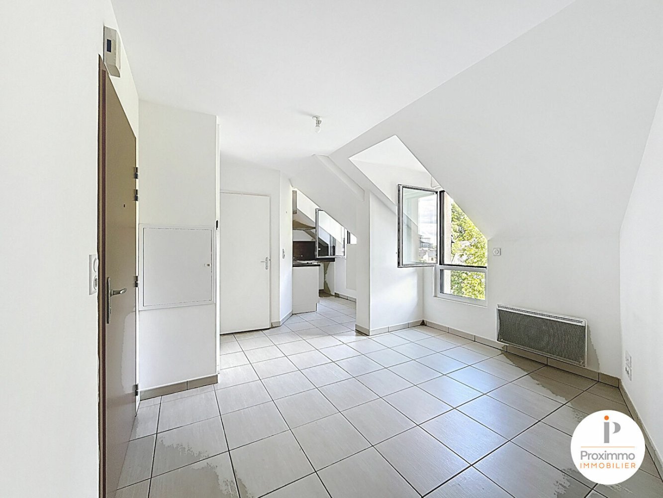 Квартира с 1 спальней в Редон, Франция № 307080