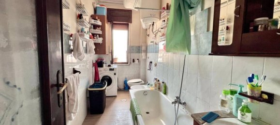 2 bedrooms Apartment in Sant'Antimo, Italy No. 279310 4