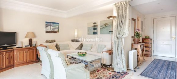 Dúplex de 2 dormitorios en Marbella, Spain No. 52194 3