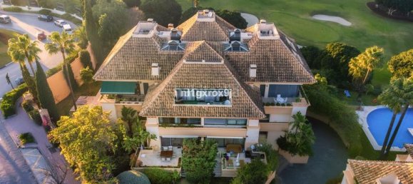 Dúplex de 2 dormitorios en Marbella, Spain No. 52194 2